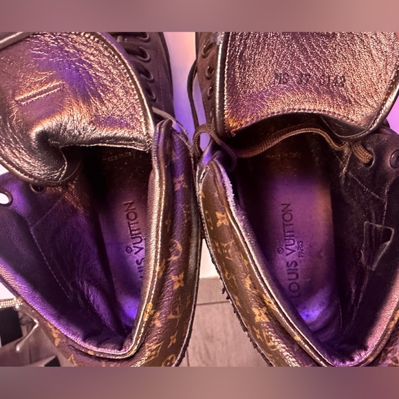 Louis Vuitton Monogram "Brea" Sneakers - Brown
Leather & Canvas size 8 - 38 - Picture 5 of 13